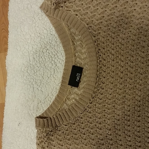 Rue 21 cropped crochet sweater - Picture 2 of 2